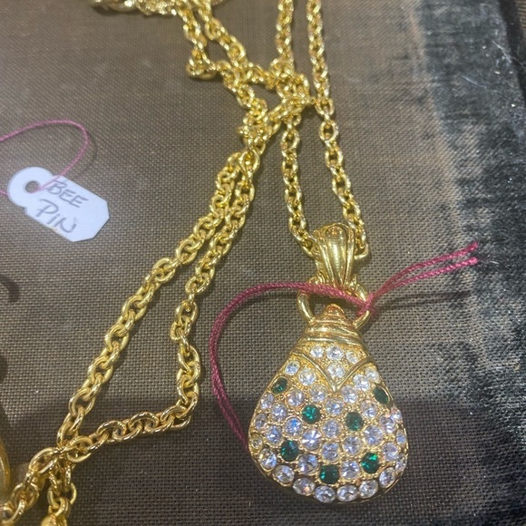 Stunning vintage Nolan Miller long necklace with green and clear stones - Picture 1 of 10